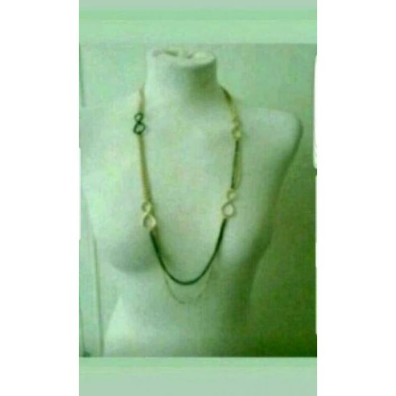 Nieuw lang ketting