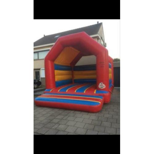 Te huur springkussen 4x5 meter met dak € 90