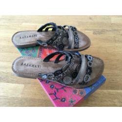 Lazamani slippers, maat 39