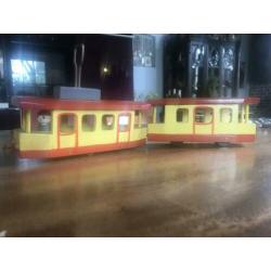 Houten Tram met bestuurder