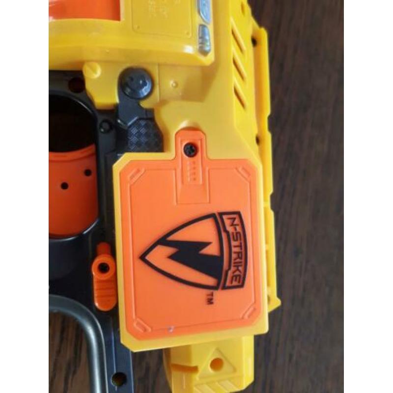 Nerf barricade RV-10 N-strike pistool.