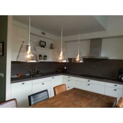 Mooie glazen hanglampen , incl . 3 lampen en 2 reserve
