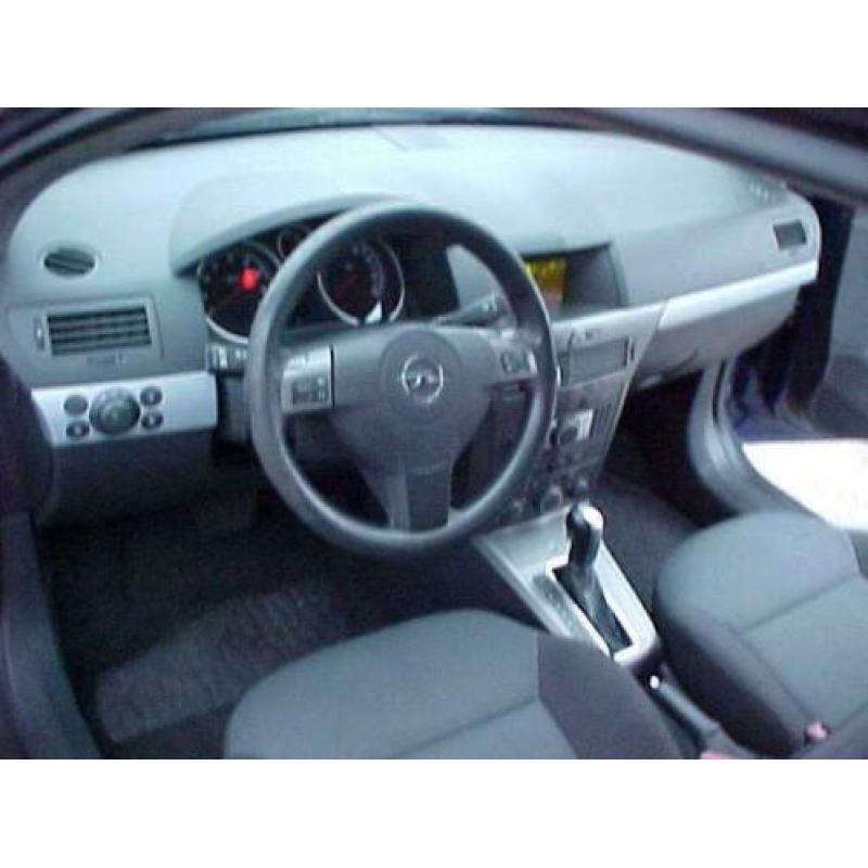 Opel Astra 5DRS AIRCO/CRUISE/AUTOMAAT BJ2005