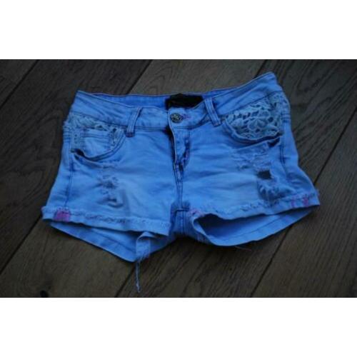 Jeans short met kant - maat 36