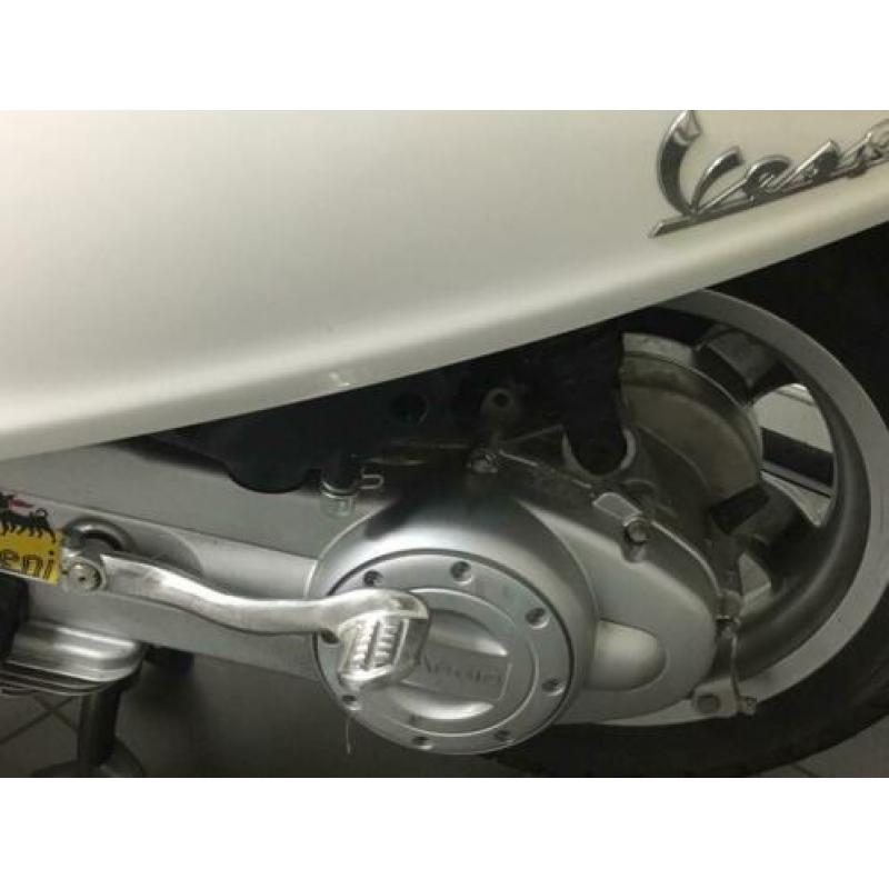 Te koop vespa Primavera snor 964 km