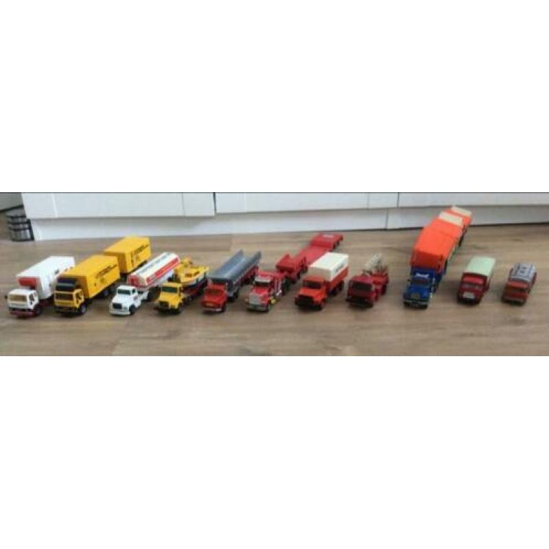 Diverse modelauto’s / vrachtwagens