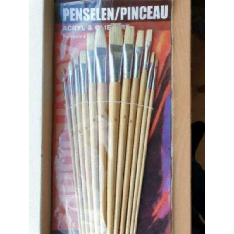 Nieuwe penselen voor acrylverf en olieverf