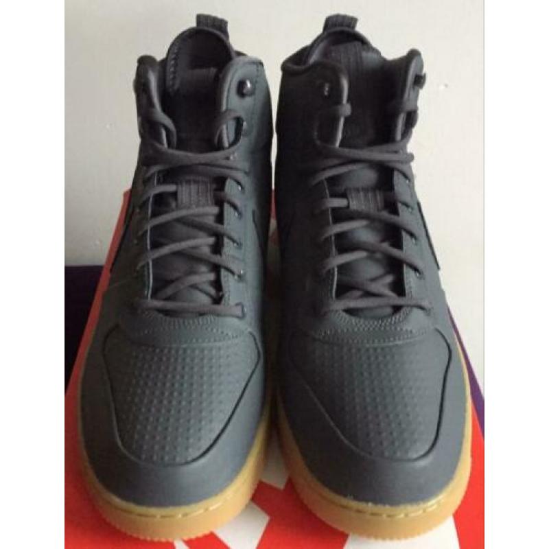 Nike court borough mid maat 45 jordan dunk force max 1 off