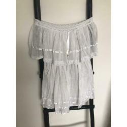 Off shoulder strand jurk