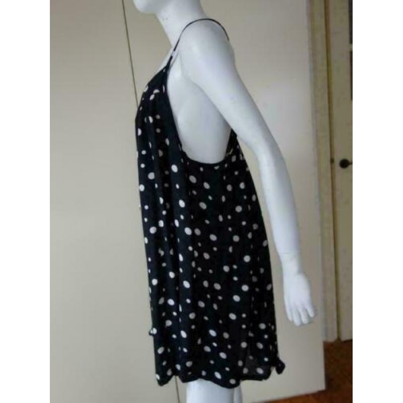 2489 Polkadots zwart wit jurkje ONLY; Mt= M Nieuwstaat
