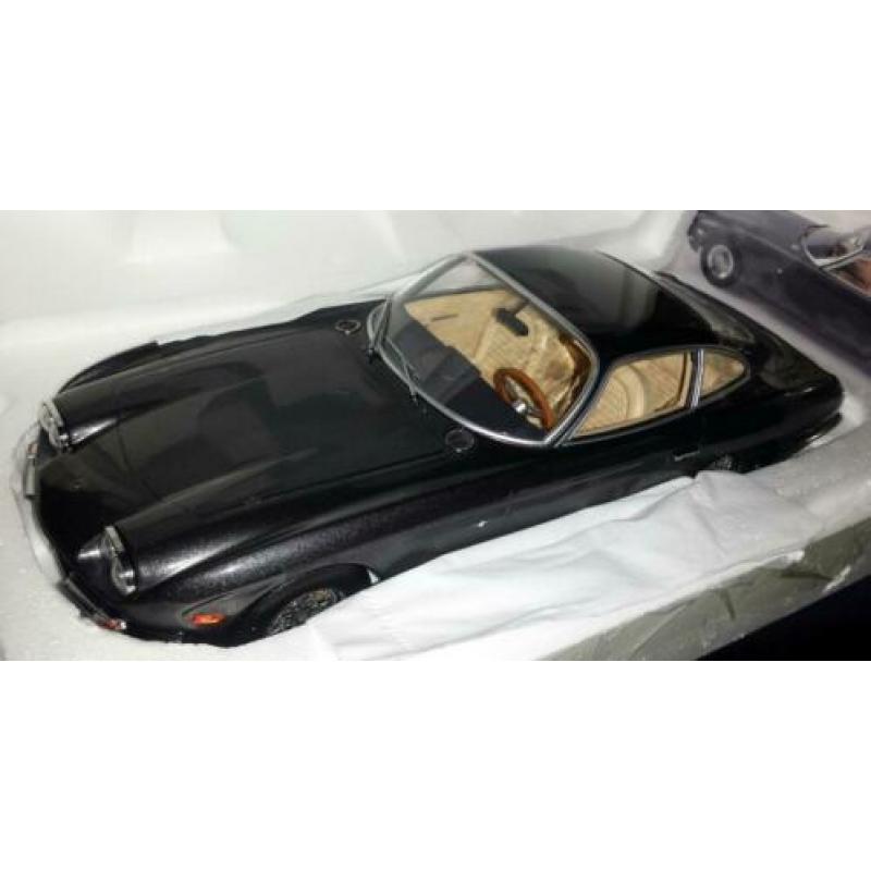 KK-Scale 1:18 Lamborghini 400 GT 2+2 bouwjaar 1965 nieuw