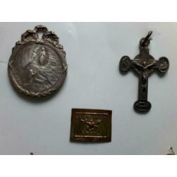 medaillons Franciscus Madonna Beeldje Jezus met kind Kruis