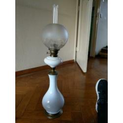 glas. Rond 1900. Antieke olielamp. Helemaal gaaf.