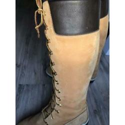 Prachtige hoge Timberlands schoenen Timberland mt 40 / 9.5!