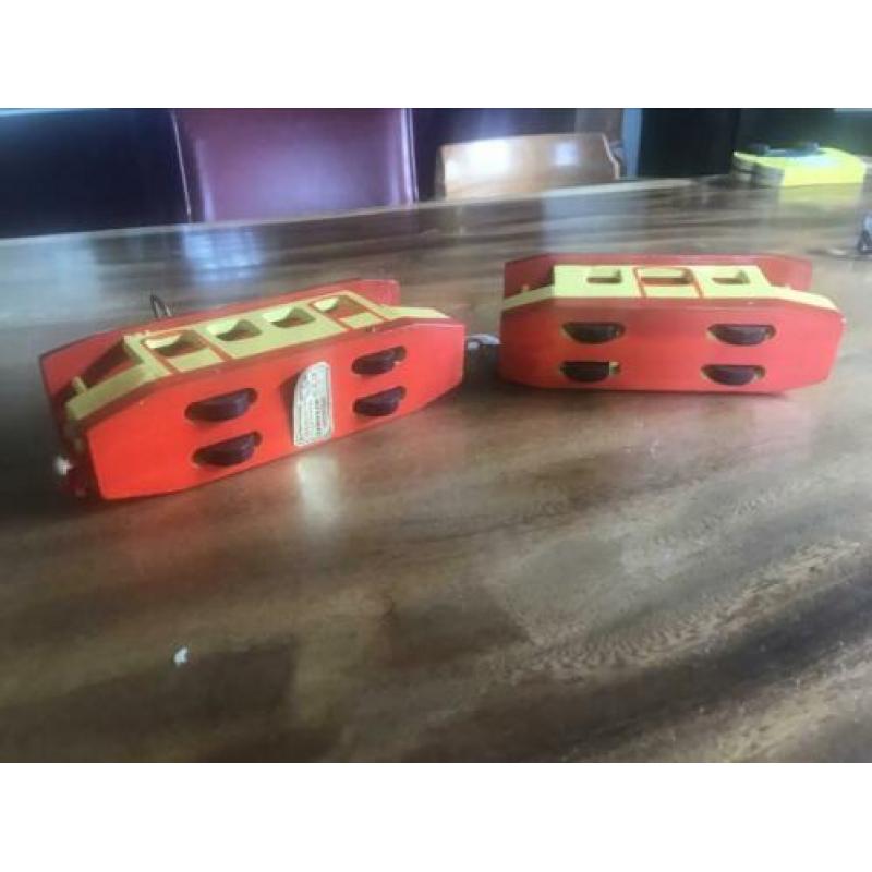 Houten Tram met bestuurder