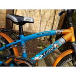 Super stoere en degelijk sterke jongens fiets Iron Horse