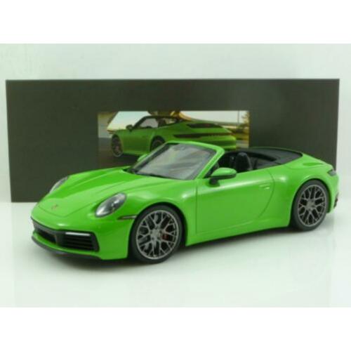 Minichamps Porsche 911 992 Carrera 4s Cabrio 2019 Groen 1:18