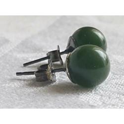 zilveren OORKNOPJES (925) bezet met Nefriet-Jade 8,4 mm