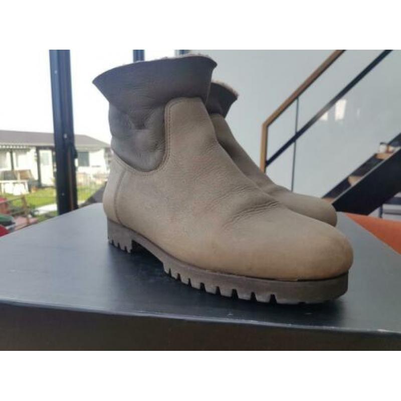 gevoerde Shabbies laarsjes maat 40