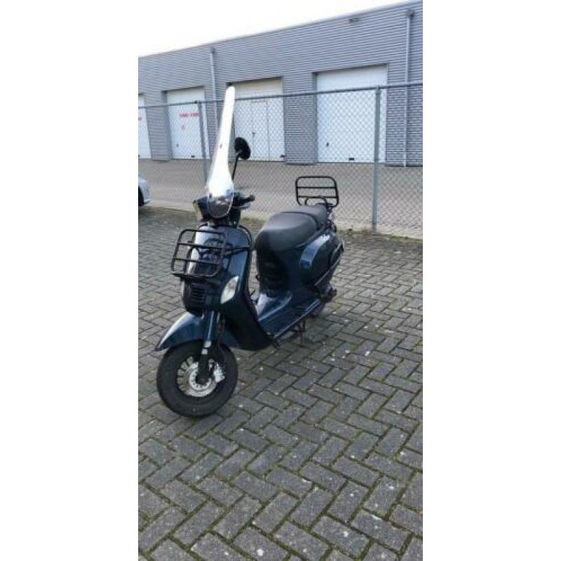 Agm scooter