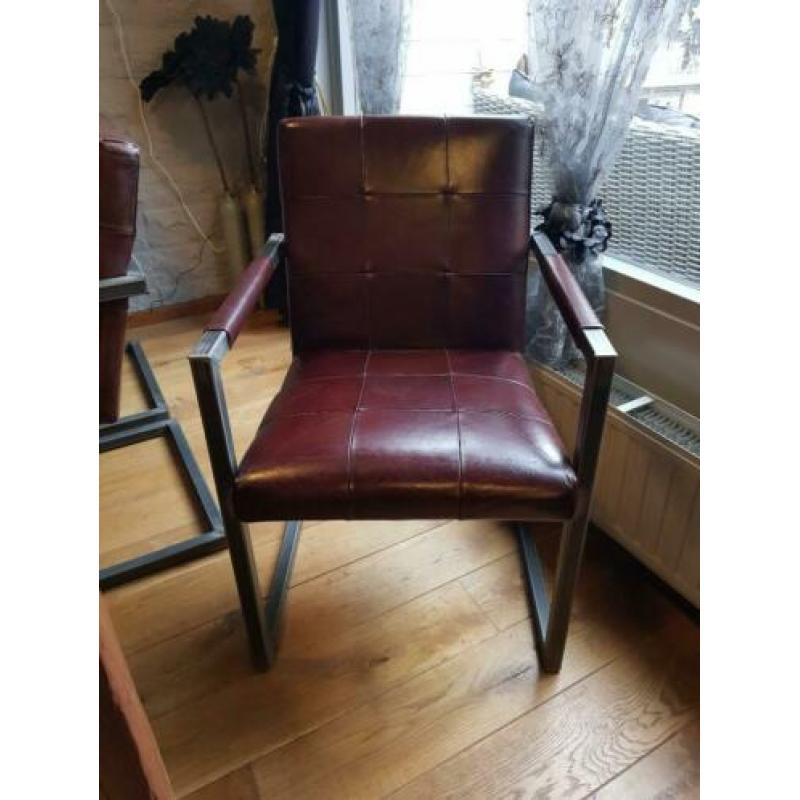 Te koop 6 echt lederen eetkamer stoelen met armleuning