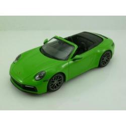 Minichamps Porsche 911 992 Carrera 4s Cabrio 2019 Groen 1:18