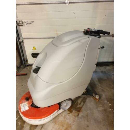 Zeer nette Schrobmachine zelfrijdend 50cm