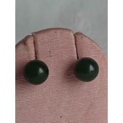 zilveren OORKNOPJES (925) bezet met Nefriet-Jade 8,4 mm