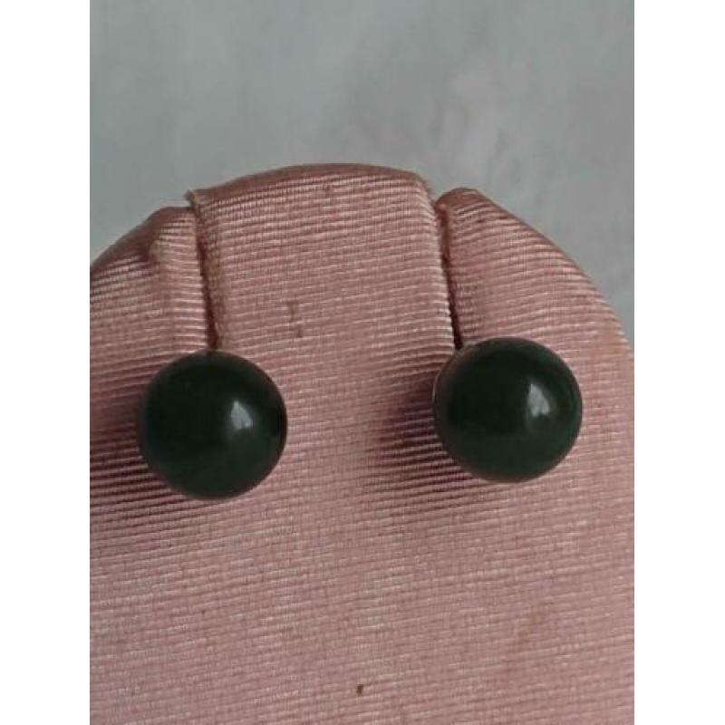 zilveren OORKNOPJES (925) bezet met Nefriet-Jade 8,4 mm