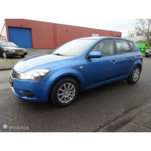 Kia cee'd Sporty Wagon 1.4 CVVT X-tra