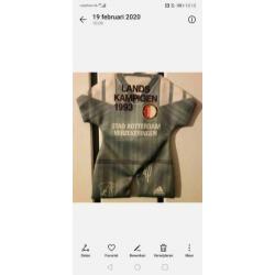 GEZOCHT: Feyenoord mini dress shirt (zie de 4 foto's)