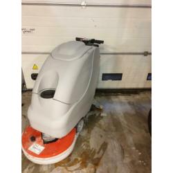 Zeer nette Schrobmachine zelfrijdend 50cm