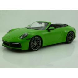 Minichamps Porsche 911 992 Carrera 4s Cabrio 2019 Groen 1:18
