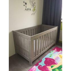 Prachtige grijze babykamer / peuterkamer Florida