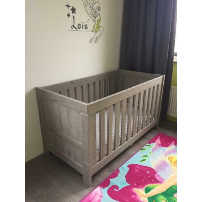 Prachtige grijze babykamer / peuterkamer Florida