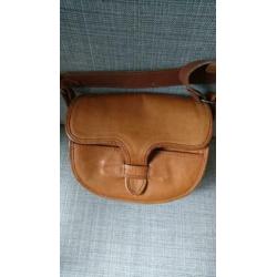 Vintage cognac leren crossbody tas. Jagerstas