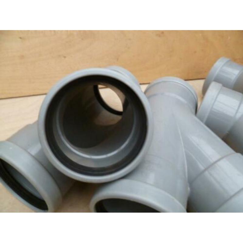 4 nieuwe stroom T riool 3x sok met rubber 110 mm