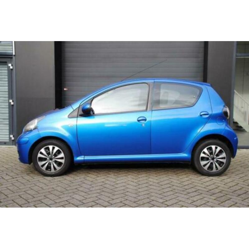 Toyota Aygo 1.0-12V Comfort Navigator *Navigatie, Elektr ram