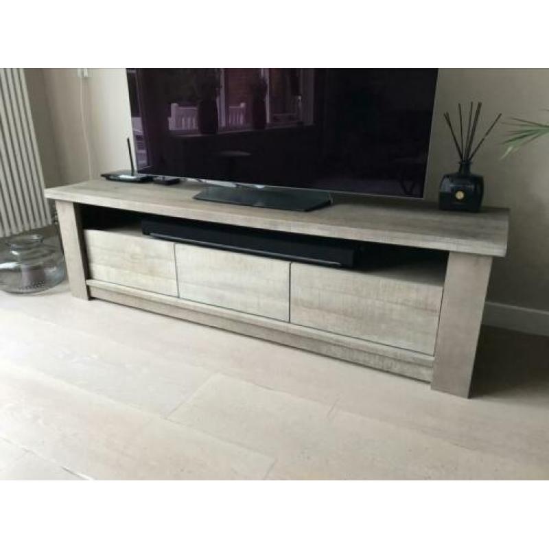 Eiken TV-meubel bruin/vintage 178x47x50 (LxDxH)
