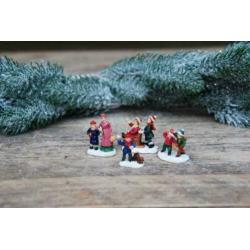 Kerstdorp figuurtjes (4 stuks)