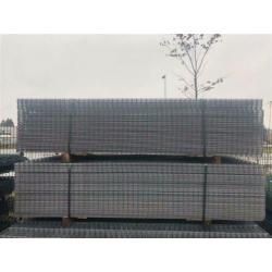 50m Gegalvaniseerd Hekwerk 123cm hoog - 2e keus palen