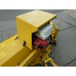 Jongerius veegmachine (type J60MZW, Honda motor, 1,8 meter)
