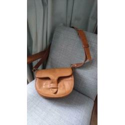 Vintage cognac leren crossbody tas. Jagerstas