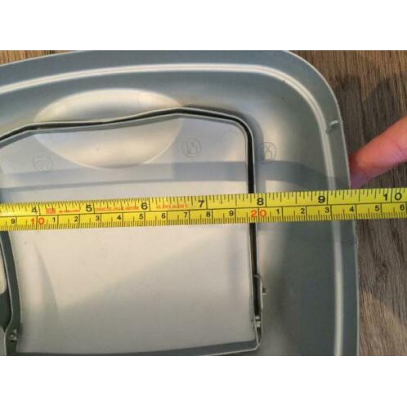 Kleine prullenbak afvalbak grijs keuken toilet