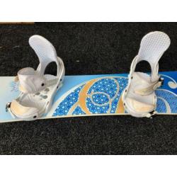 BURTON dames snowboard 150cm, in keurige staat