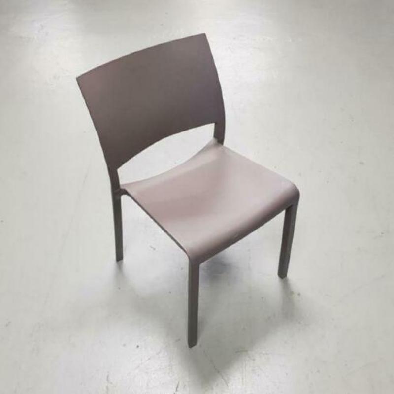 58 x Josep Llusca terrasstoelen, design stoel Dd Fiona. 58