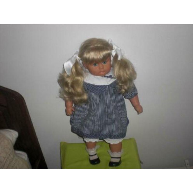 mooie grote baby pop lissi 60 cm