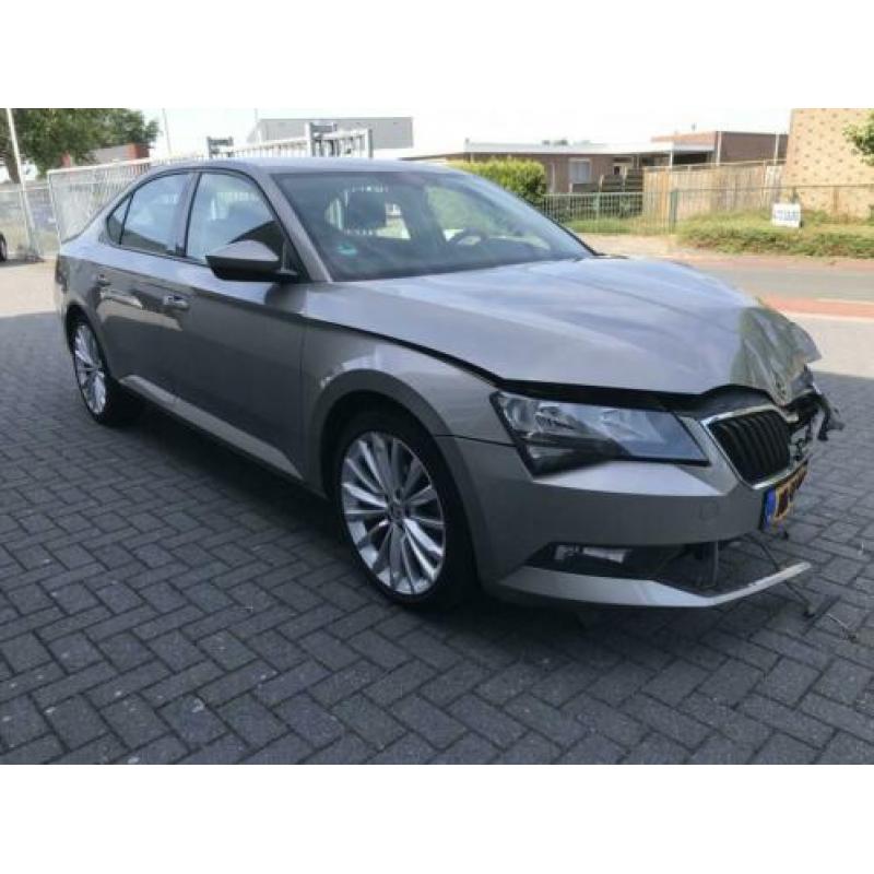 Skoda Superb 1.6 TDI ACTIVE BUSINESS (bj 2017, automaat)