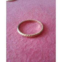 Goudkleurige dummy ring maat 16 (tekst in) bieden
