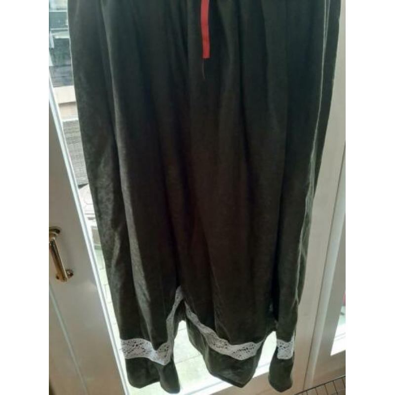 Lederhosen en Dirndl / Tiroler kleding +pruik, hoed, bretels